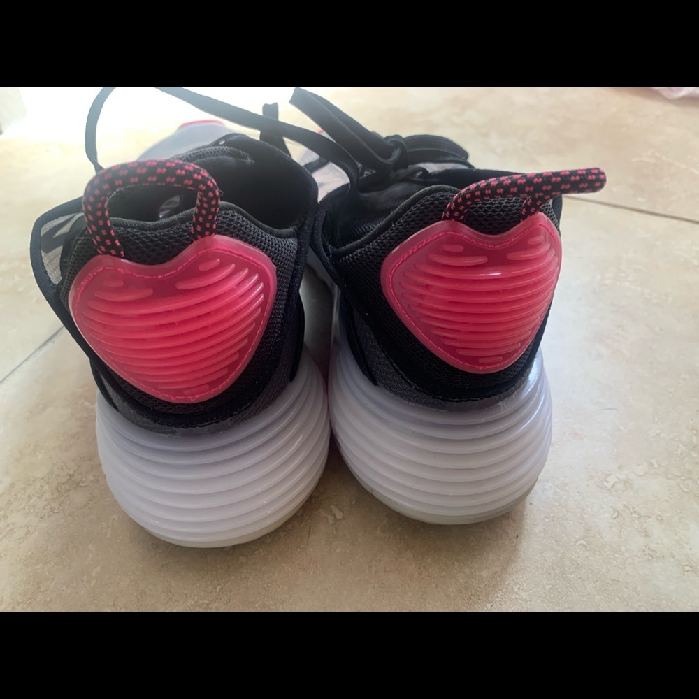🖤💕Nike Women’s Air Max 2090 Size 7 Black/Pink 💕🖤